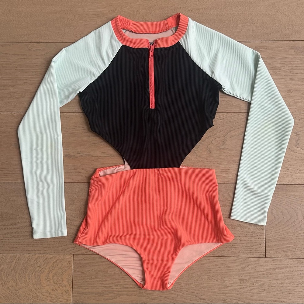 Nwt Free People Beach Riot Bethany Spring Suit
Size small